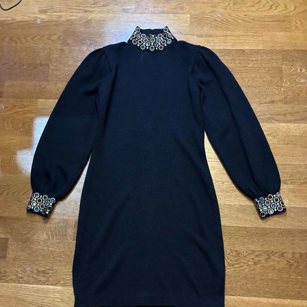 Vintage St.John Santana Knit Black Embellished Dress Jeweled Collar Size 4 - Picture 12 of 16